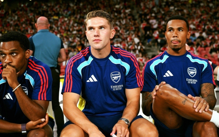 Vừa chiêu mộ Gyokeres, Arsenal đẩy ngay 1 ngôi sao ra đi