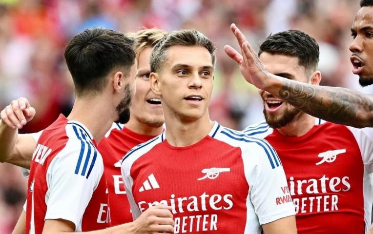 Thi đấu thất vọng, ngôi sao Arsenal bị CĐV yêu cầu bán ngay lập tức