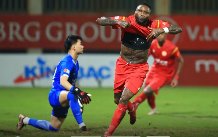 Sao nhập tịch tỏa sáng, PVF CAND thoát hiểm ngoạn mục