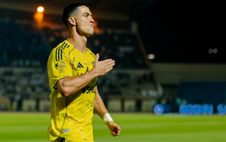 Ronaldo tiếp tục làm điều không tưởng ở độ tuổi 40