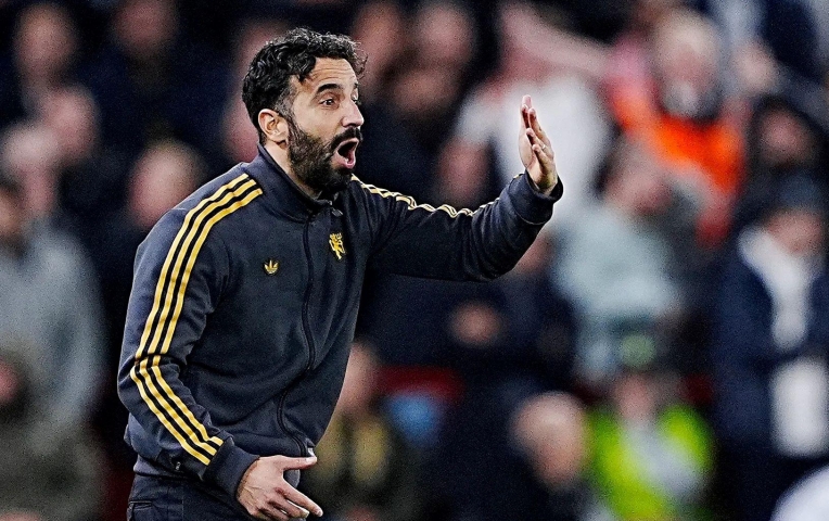 Ruben Amorim làm điều chưa từng có trong lịch sử MU