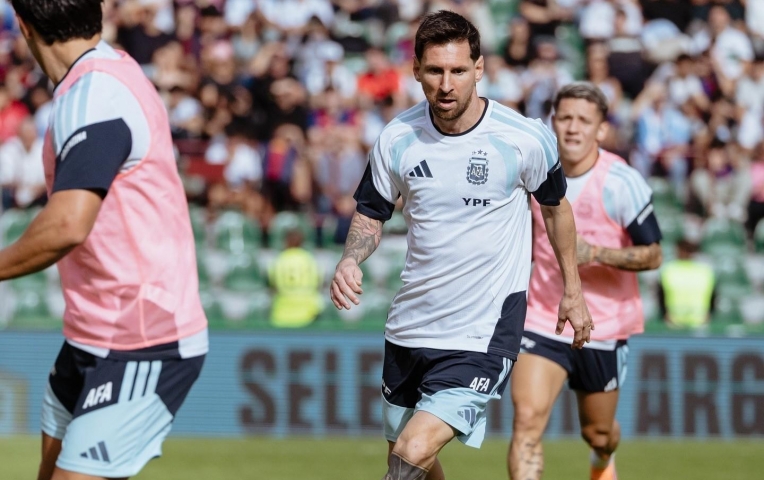 Messi lại chuẩn bị phá vỡ thêm kỷ lục vĩ đại của bóng đá thế giới