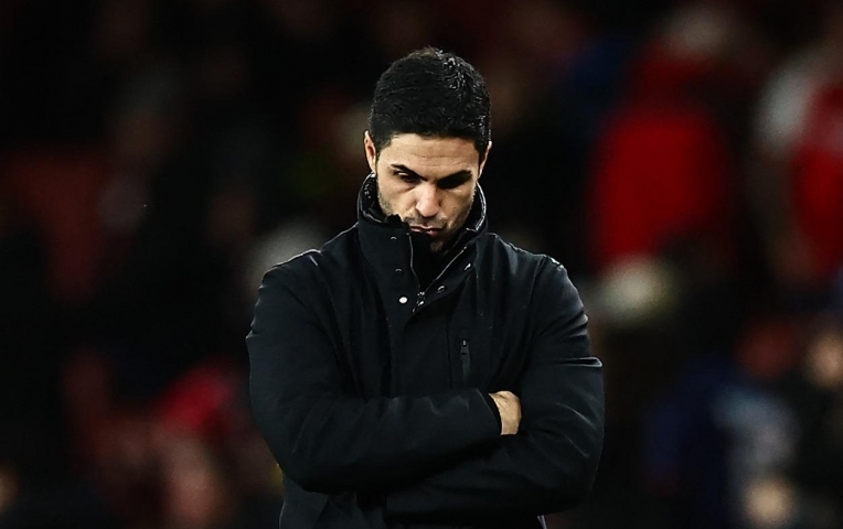 Thần đồng Arsenal ra tín hiệu, Arteta lại đau đầu