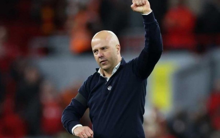 Arne Slot nói thẳng về cuộc đua vô địch Ngoại hạng Anh