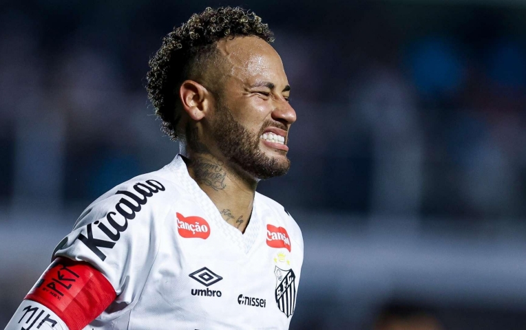 Neymar lên tiếng xin lỗi vì suýt làm CLB lâm nguy