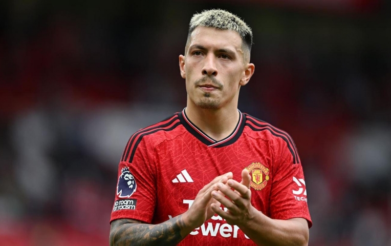 Nhà vô địch Serie A chiêu mộ, Lisandro Martinez ra quyết định về tương lai với MU