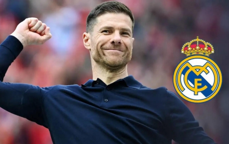 Xabi Alonso giành chiến thắng đầu tiên trước Barcelona