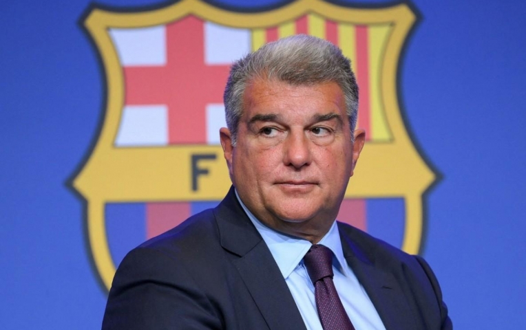 Laporta gật đầu, Barca âm thầm ký hợp đồng với 3 viên ngọc quý