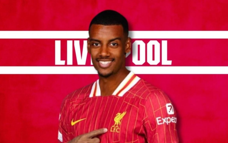 Ngã ngũ thương vụ Alexander Isak khoác áo Liverpool