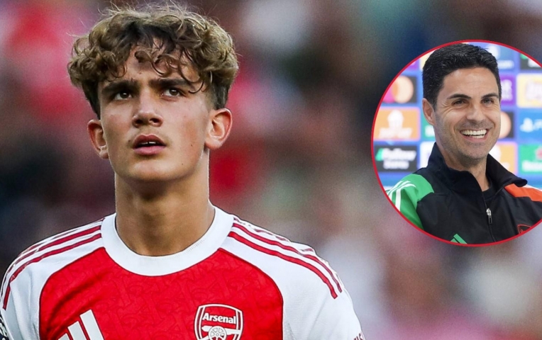 Thần đồng Arsenal 15 tuổi viết lại lịch sử bóng đá Anh
