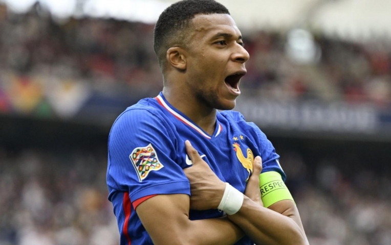 Vượt mặt Henry, Mbappe tiến sát kỷ lục mới cho ĐT Pháp