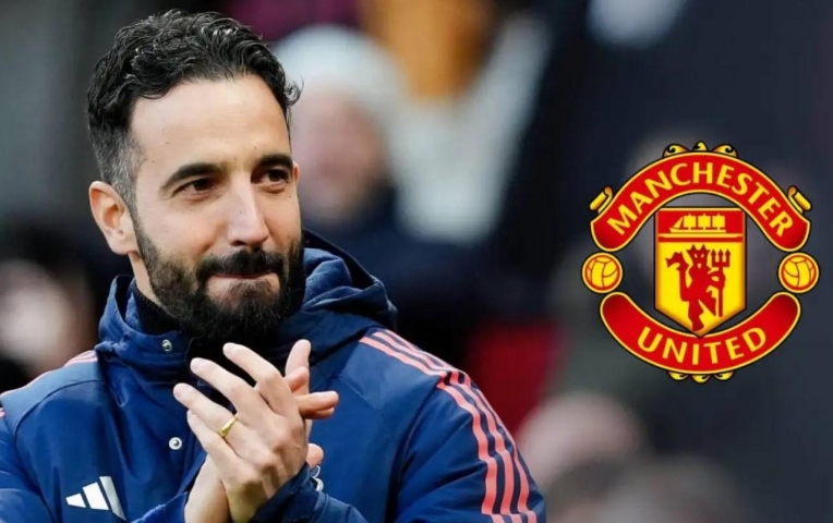 Vung 100 triệu Euro, MU dứt điểm xong siêu tiền vệ hàng đầu được Amorim mong chờ