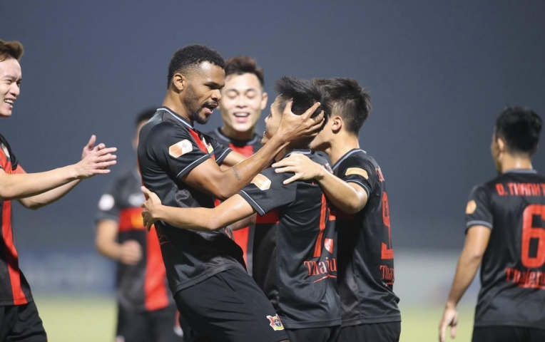 Lội ngược dòng trước Hải Phòng, Ninh Bình thẳng tiến Tứ kết Cúp Quốc gia