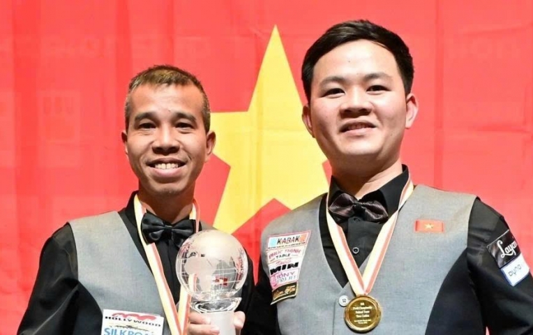 Trần Quyết Chiến đại chiến đàn em thân thiết tại World Cup Ankara