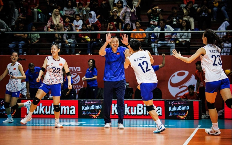 FIVB tiếp tục 'bày trò', người hâm mộ bóng chuyền Việt Nam phẫn nộ