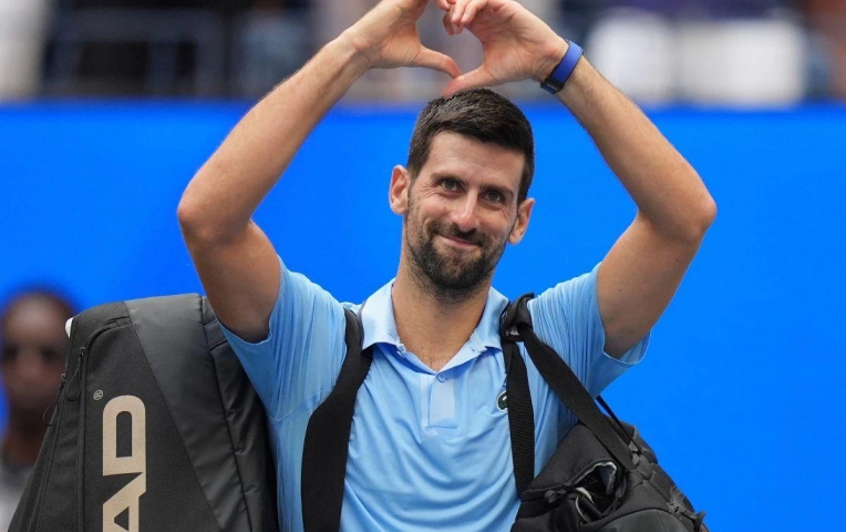 Djokovic rút lui khỏi Davis Cup