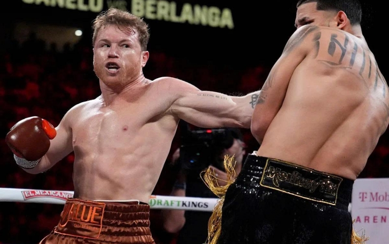 Canelo Alvarez tuyên bố gây sốc về trận tái đấu với Terence Crawford