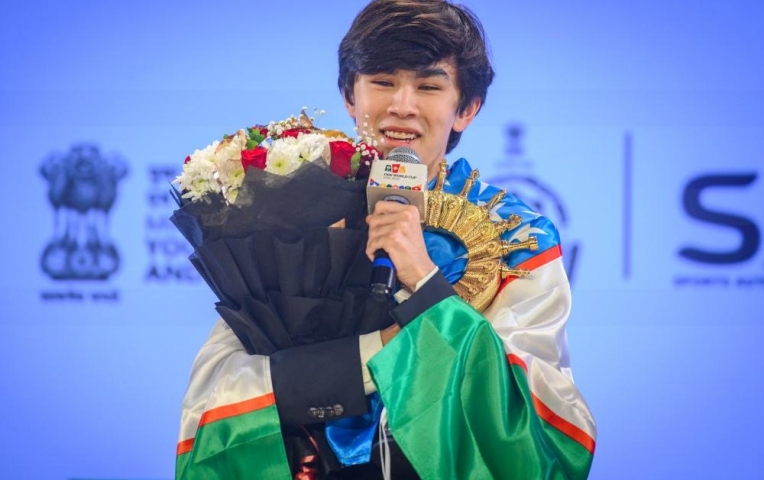 Kỳ thủ 19 tuổi vô địch World Cup, đi vào lịch sử cờ vua thế giới