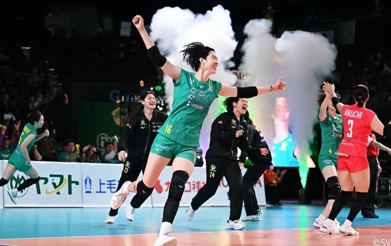 Chủ công Thanh Thúy lần đầu nhận vinh dự cao quý tại giải bóng chuyền Nhật Bản