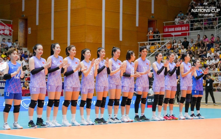 Bóng chuyền nữ Việt Nam chốt danh sách dự VTV Cup 2025: 'Cánh chim lạ' xuất hiện