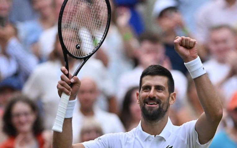 Thắng dễ đàn em, Djokovic lập cột mốc đáng nhớ ở Wimbledon