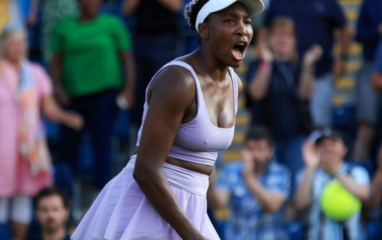 Venus Williams tái xuất tennis chuyên nghiệp ở tuổi 45
