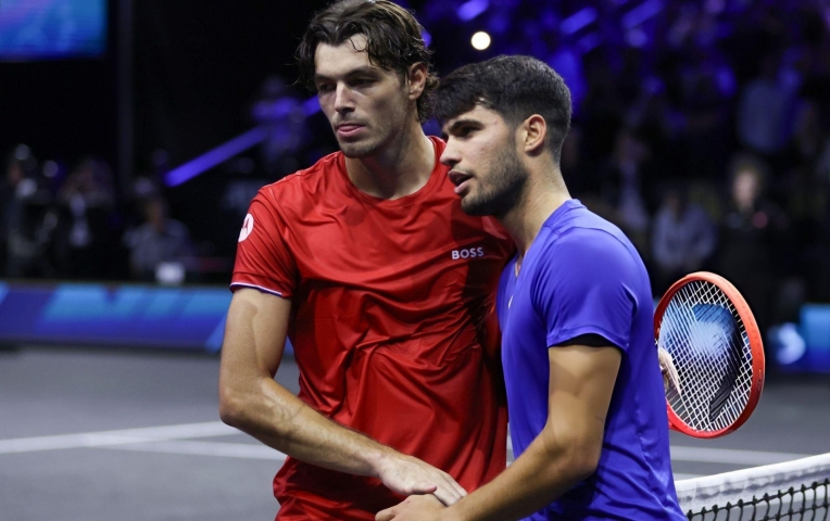 Trực tiếp tennis Carlos Alcaraz vs Taylor Fritz, 9h00 hôm nay 21/9