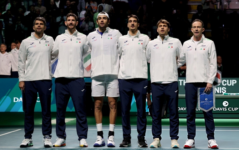 Vắng Sinner, Ý vẫn thắng dễ ở Davis Cup Finals 2025