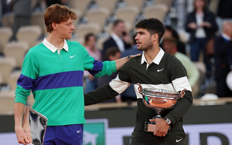 HLV danh tiếng phủ nhận Alcaraz vượt trội Sinner