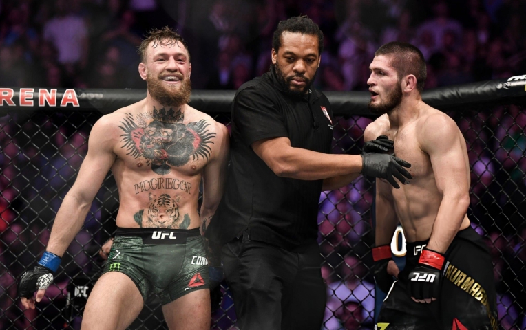 McGregor lại đấu võ mồm, nhắc đến người cha quá cố của Khabib