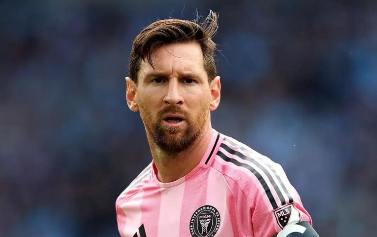 Messi nhận phán quyết từ Barca
