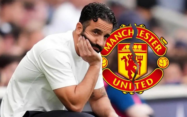 Chuyển nhượng MU 10/9: Thêm 1 ngôi sao rời Old Trafford; HLV thiên tài thay Amorim?