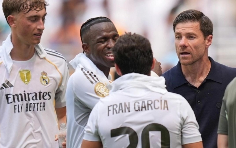 Real Madrid bị phá hoại, lộ diện loạt 'cừu đen' lật đổ Xabi Alonso