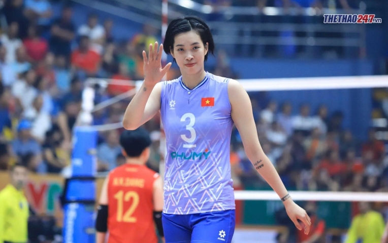 Thanh Thúy gặp sự cố hy hữu trong trận derby bóng chuyền nữ Việt Nam