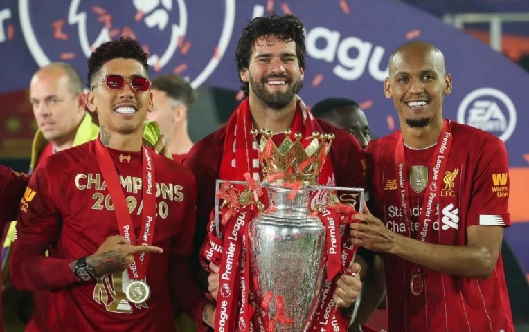 Cựu sao Liverpool bất ngờ được gọi lên ĐT Brazil