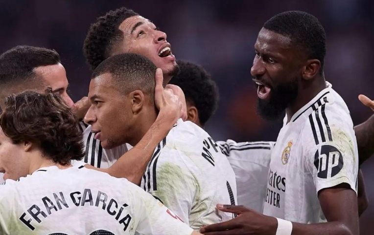 Duyên nợ chưa dứt, Chelsea tính chiêu mộ 'đồ tể' của Real Madrid