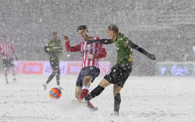 'Thường Châu tuyết trắng' phiên bản Canada và siêu phẩm top 1 lịch sử