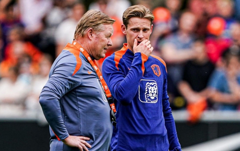 Sao Barca gây sốt vì dám ẩn ý HLV tuyển Hà Lan 'không thông minh'