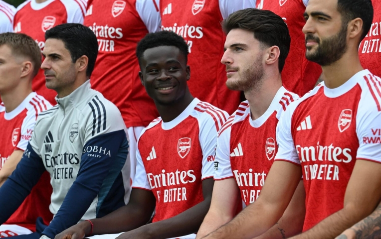 Saka kinh ngạc vì phong thái thủ lĩnh của một siêu sao Arsenal