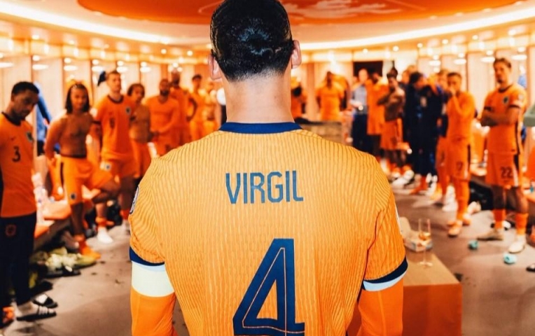 Van Dijk gây sốc khi tiết lộ về thời điểm chia tay ĐT Hà Lan