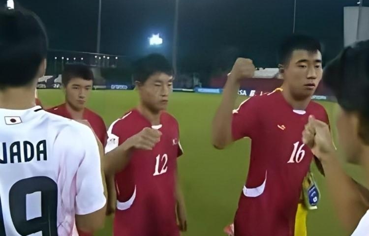 CĂNG THẲNG: Nhật Bản đòi FIFA xử vụ 'vung nắm đấm' của U17 Triều Tiên