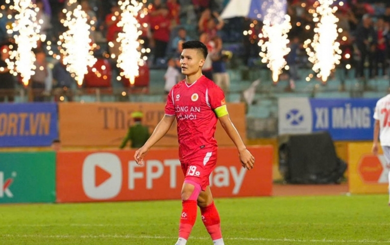 2 CLB Việt Nam vẫn phải thi đấu giữa lúc SEA Games diễn ra