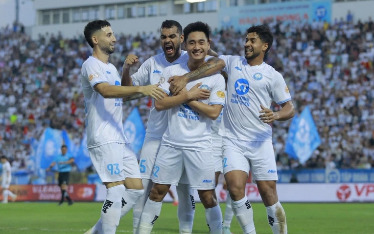 CLB Nam Định thâu tóm các giải thưởng xuất sắc của V-League
