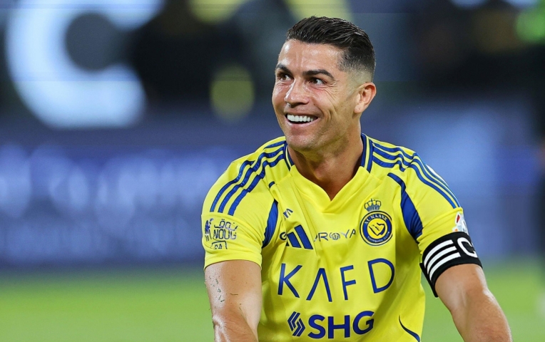 Ronaldo khiến 'gã khổng lồ nước Đức' phải rời trại huấn luyện