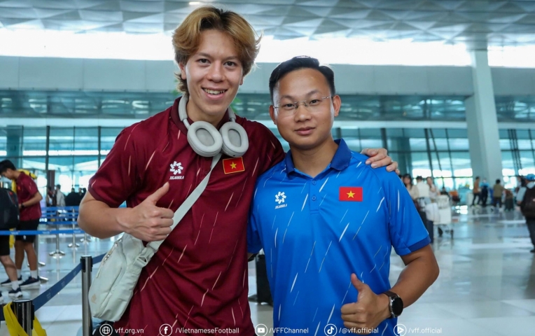 Bác sĩ U23 Việt Nam: 'Việc rải chai nước chống ném biên là tình cờ'