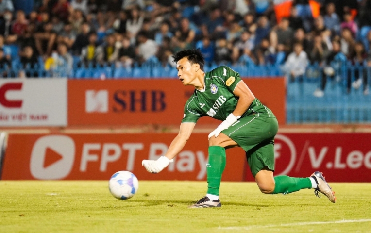 Bùi Tiến Dũng không dám nhận là 'người hùng', nói rõ mục tiêu tại V-League