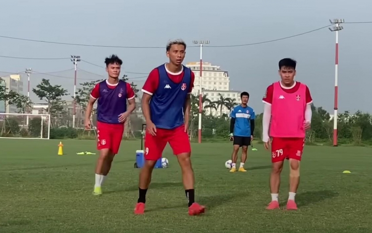 Rời CLB hàng đầu V-League, cầu thủ Việt kiều Trung Quốc có bến đỗ bất ngờ