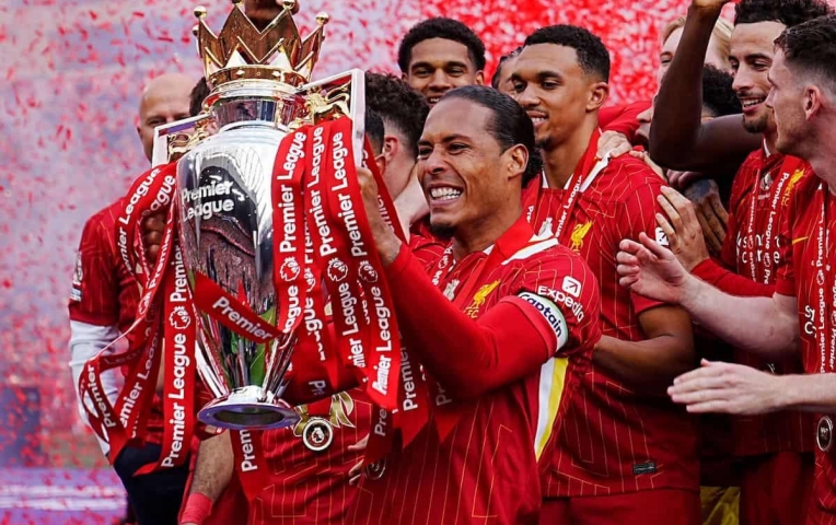 Liverpool chuẩn bị ký hợp đồng với trung vệ hàng đầu thế giới