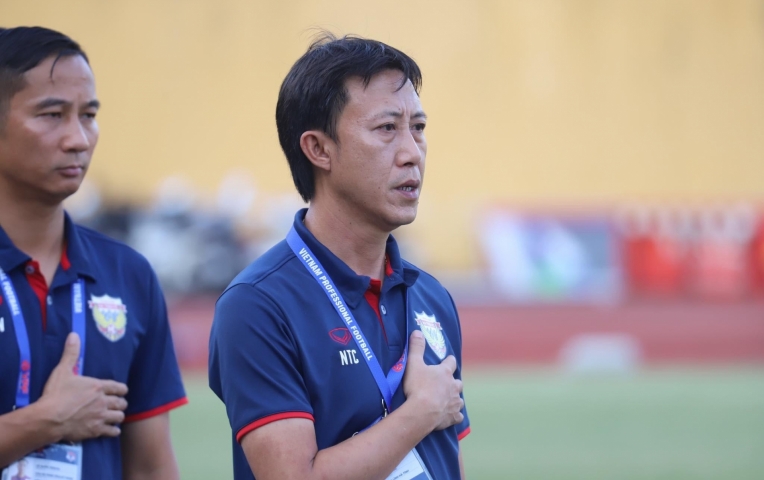 Tân binh V-League có HLV mới đúng đợt nghỉ 3 tháng