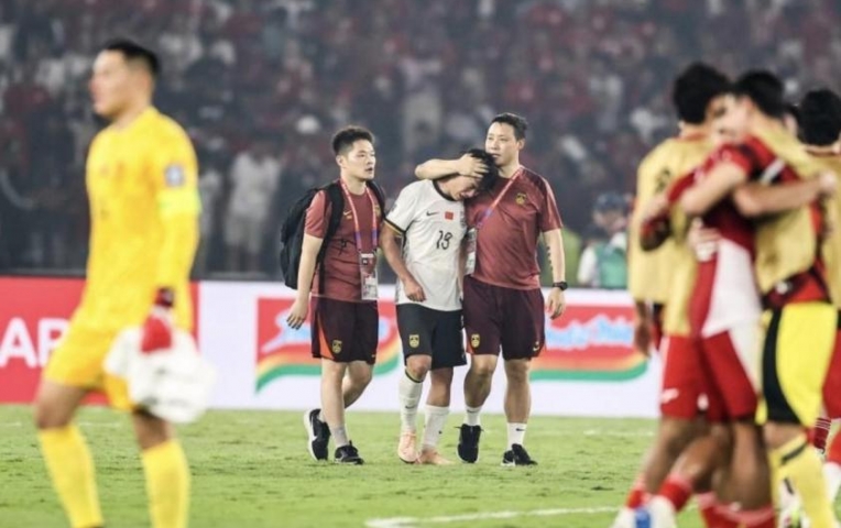 Thất bại thảm hại, sao Trung Quốc òa khóc tại Indonesia